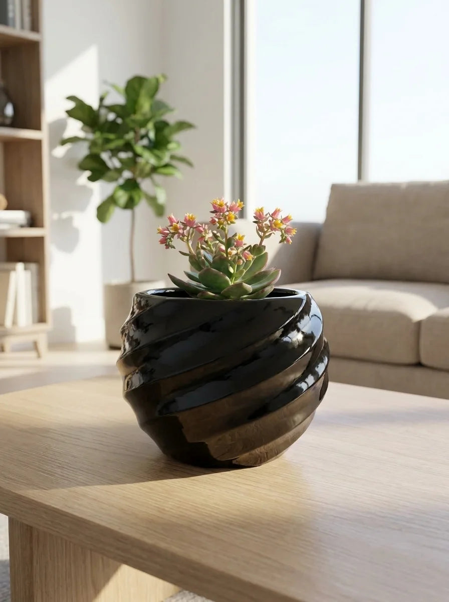 Pure dekoratif beton saksı, yeşil bitkiyle sade ev dekorasyonu